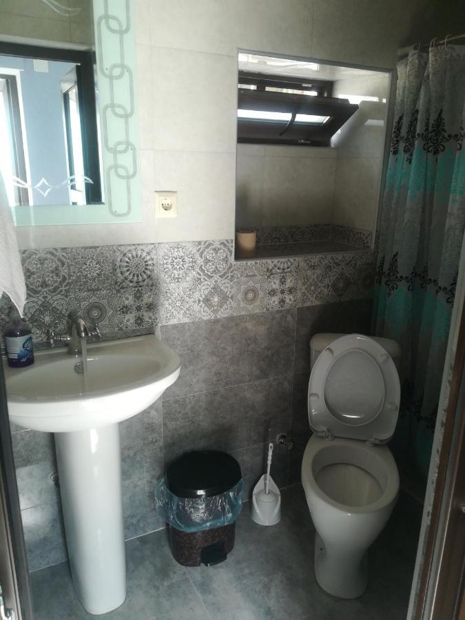 Guest House Lela Rezo Stepantsminda Exterior photo