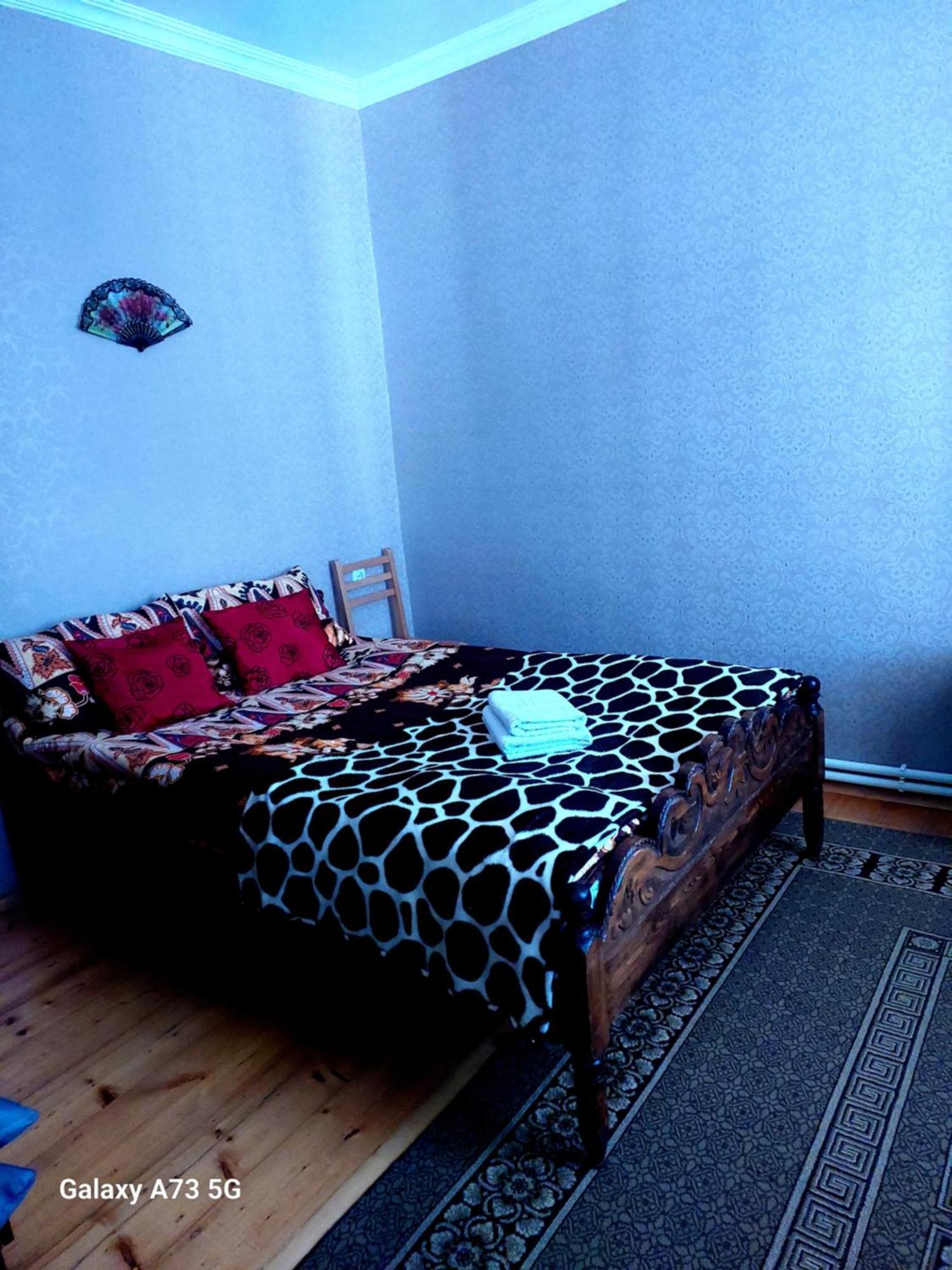 Guest House Lela Rezo Stepantsminda Exterior photo
