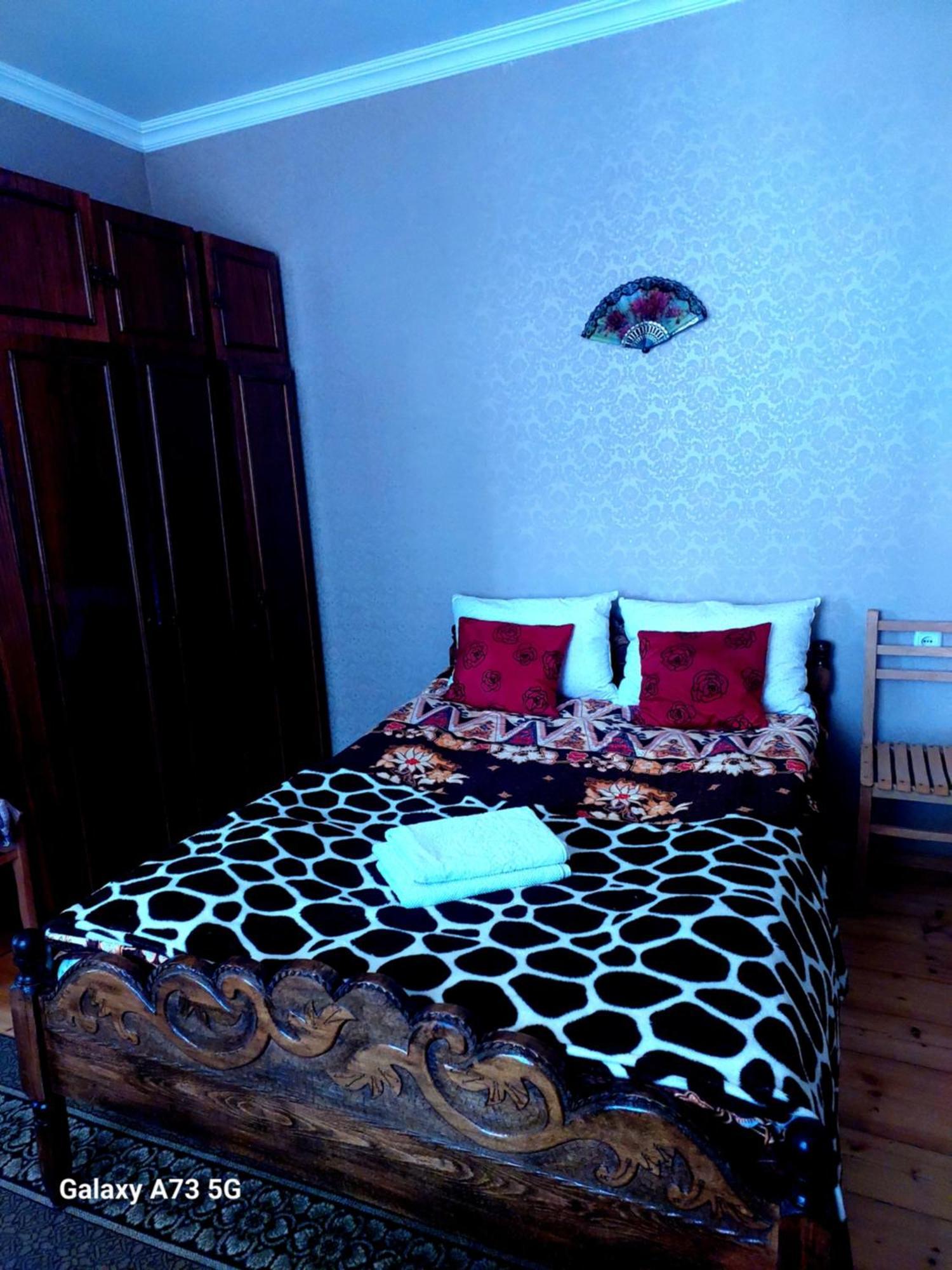 Guest House Lela Rezo Stepantsminda Exterior photo